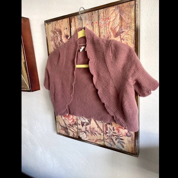 NEW ANTHROPOLOGIE MOTH BRAND STRETCH 💯% WOOL SCALLOPED SHRUG CROP SWEATER XS - Picture 8 of 8